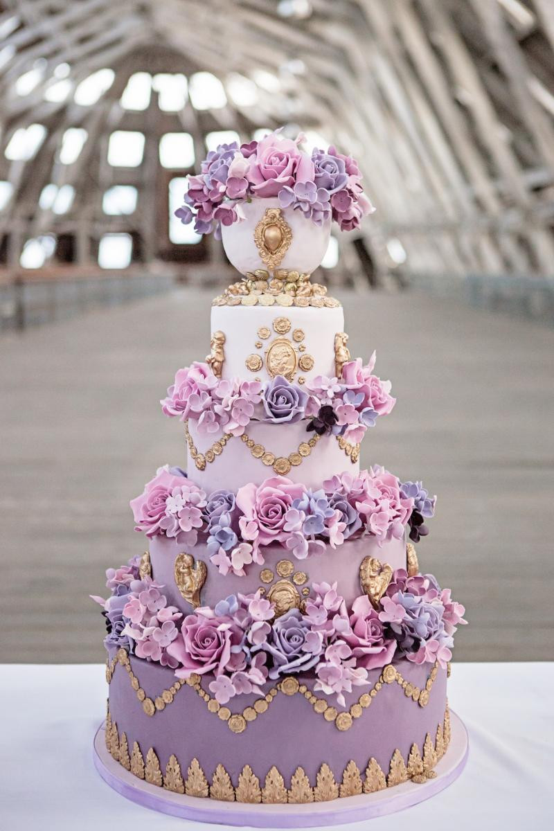 Lavender Wedding Cakes Pictures
 Purple wedding table decor