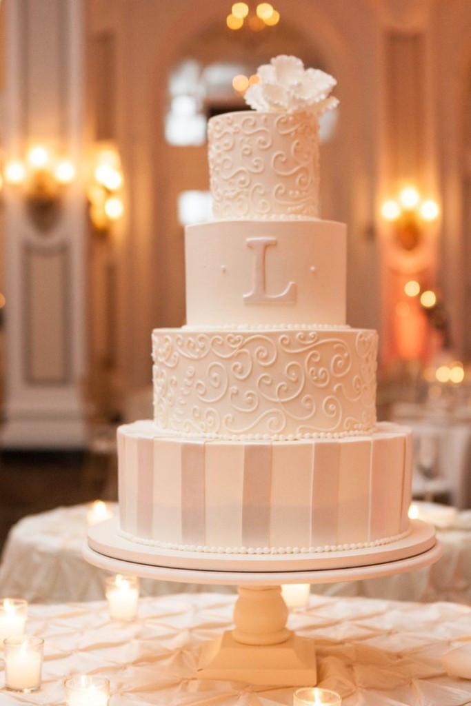 Layered Wedding Cakes
 30 Delicate White Wedding Cakes