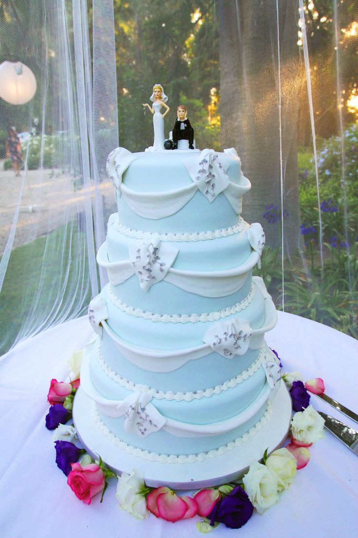 Light Blue Wedding Cakes
 Beautiful light blue wedding cake with white frosting