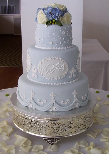 Light Blue Wedding Cakes
 Hadil s blog These candles will light up your baby shower