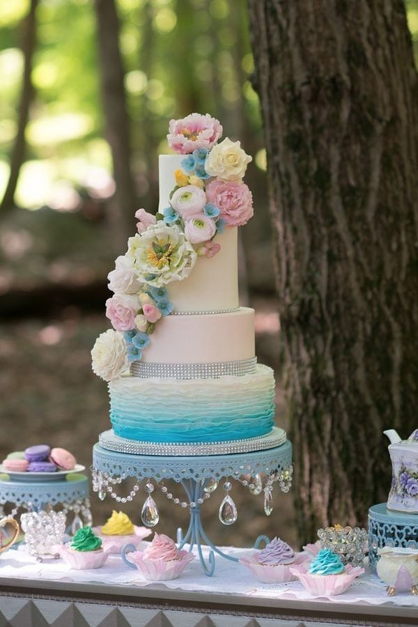 Light Blue Wedding Cakes
 45 Pretty Pastel Light Blue Wedding Ideas