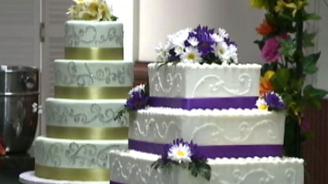 Local Wedding Cakes Bakeries
 Wedding Cakes From Your Local Supermarket Video ABC News