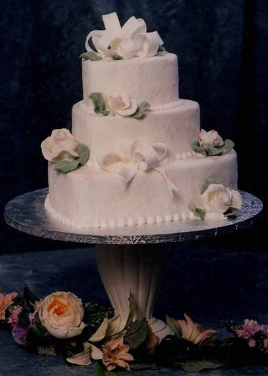 Lovin Oven Wedding Cakes
 Lovin Oven Cakery Reviews & Ratings Wedding Cake