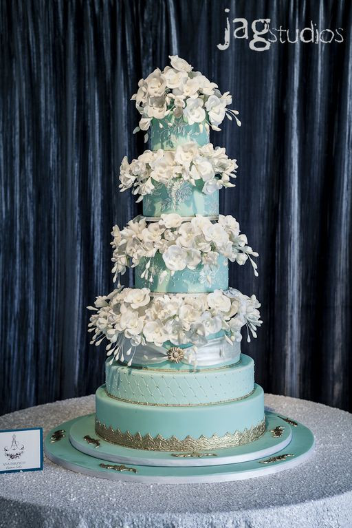 Luxury Wedding Cakes
 For the Love of Cake by Garry & Ana Parzych Luxury