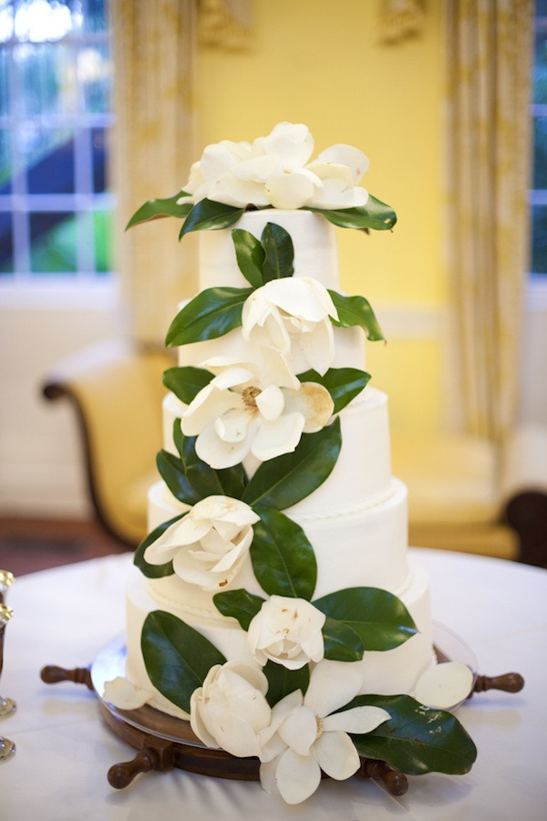 Magnolia Wedding Cakes
 it