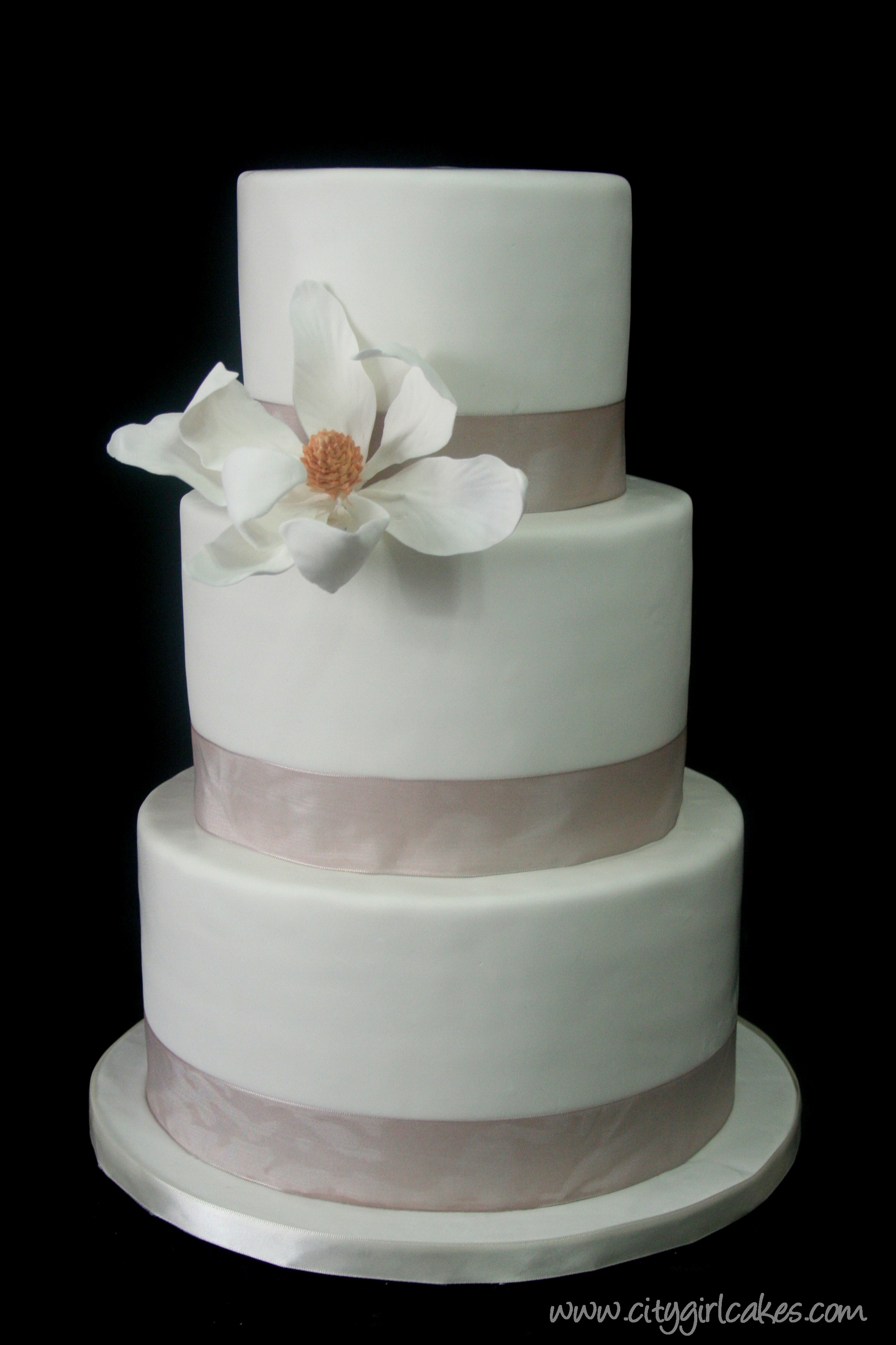 Magnolia Wedding Cakes
 Magnolia Wedding Cake – Lauren and Graham