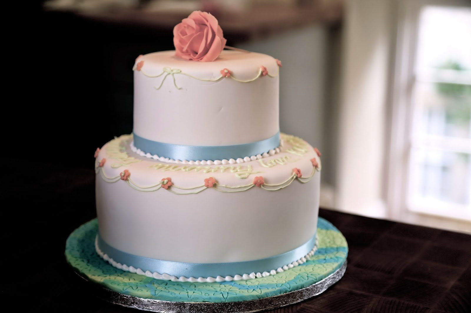 Making A Wedding Cakes
 MsMarmiteLover How to make a wedding cake