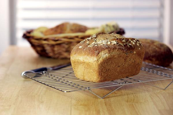 Making Healthy Bread
 Whole Grains Guide