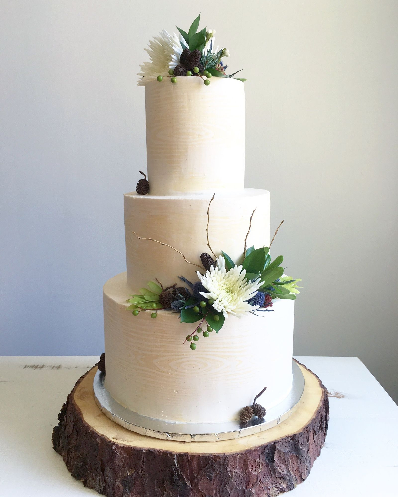 Masculine Wedding Cakes
 Wood grain masculine wedding cake
