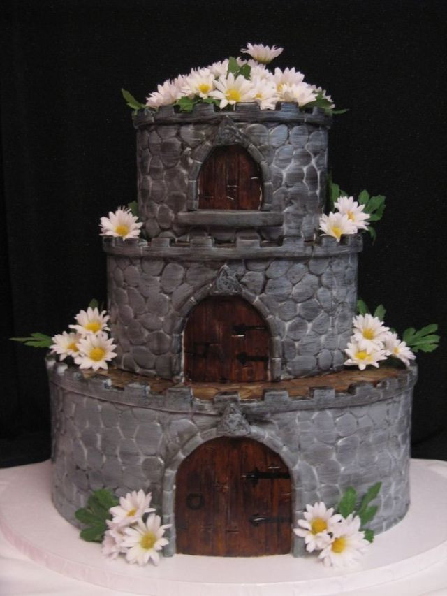 Medieval Wedding Cakes
 Check Out these Wild and Wacky Wedding Cakes CRYSTAL EVE