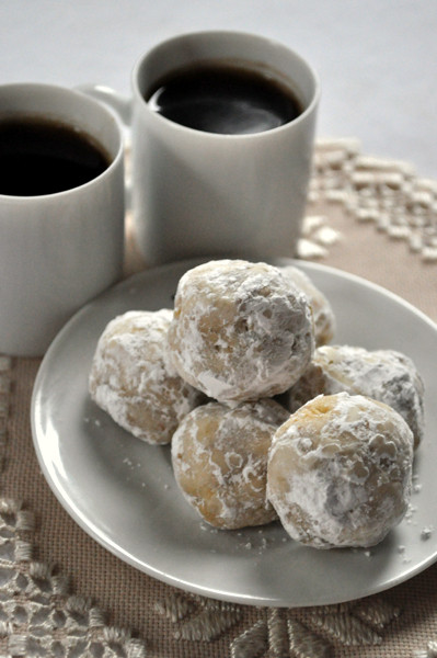 Mexican Wedding Cakes Cookies
 Mexican Wedding Cakes Hell Yeah It s Vegan