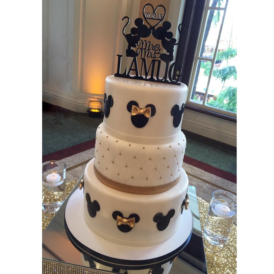 Mickey Mouse Wedding Cakes
 Mickey & Minnie Mouse wedding cake