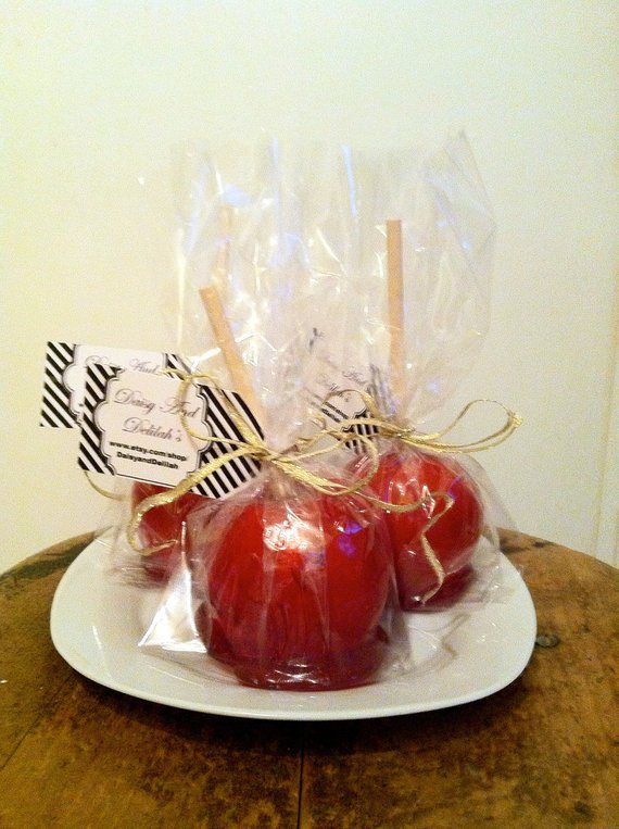 Mini Caramel Apples Wedding Favors
 RESERVED FOR MAGGIE 175 Candy Apple Wedding by DaisyandDelilah