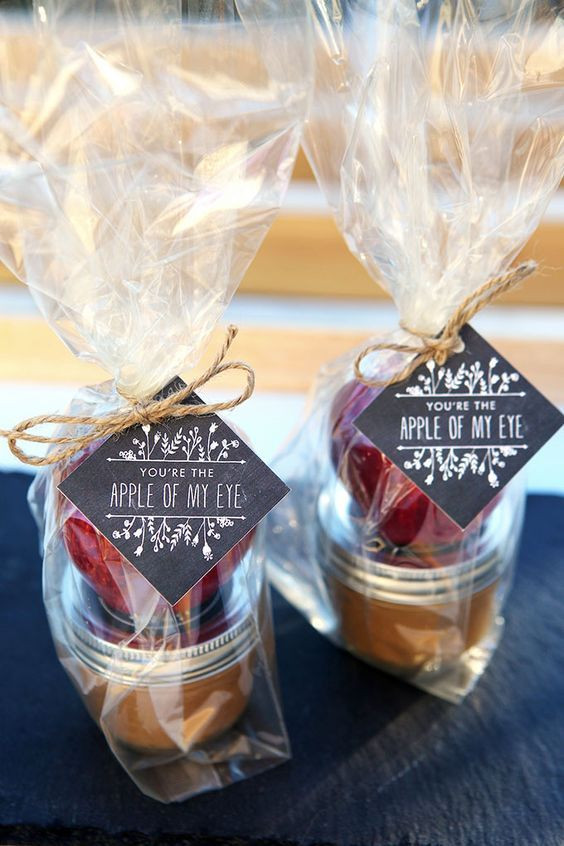 Mini Caramel Apples Wedding Favors
 60 Elstile Long Wedding Hairstyles and Updos