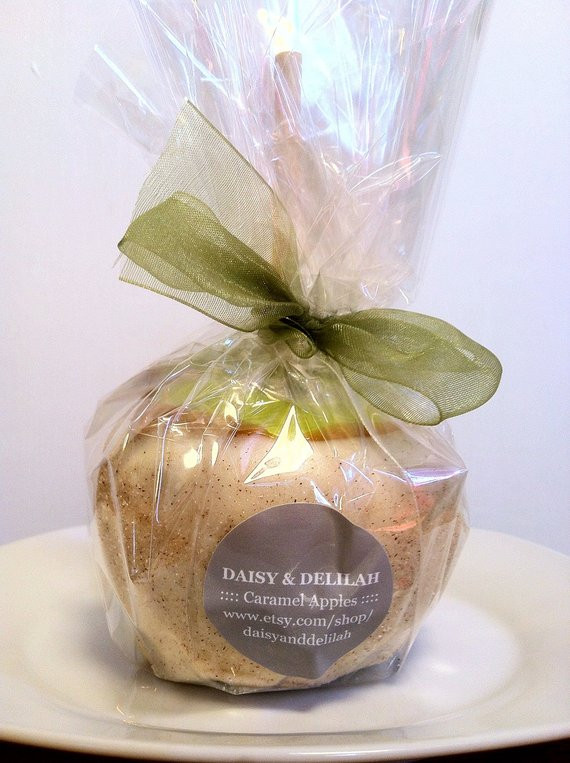 Mini Caramel Apples Wedding Favors
 Items similar to 50 Apple Pie Caramel Apple Wedding Favors