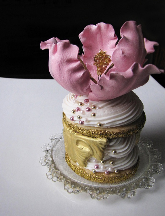 Mini Wedding Cupcakes
 Wedding Trends Mini Cakes