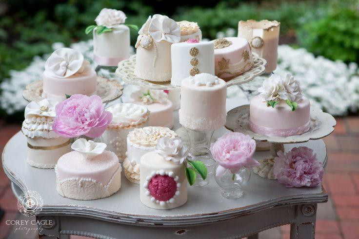 Mini Wedding Cupcakes
 Wedding Cupcakes Cupcakes & Mini Cakes Weddbook