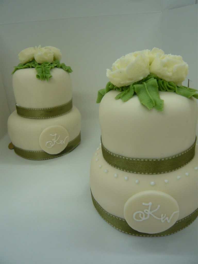 Miniature Wedding Cakes
 Mini Wedding Cakes
