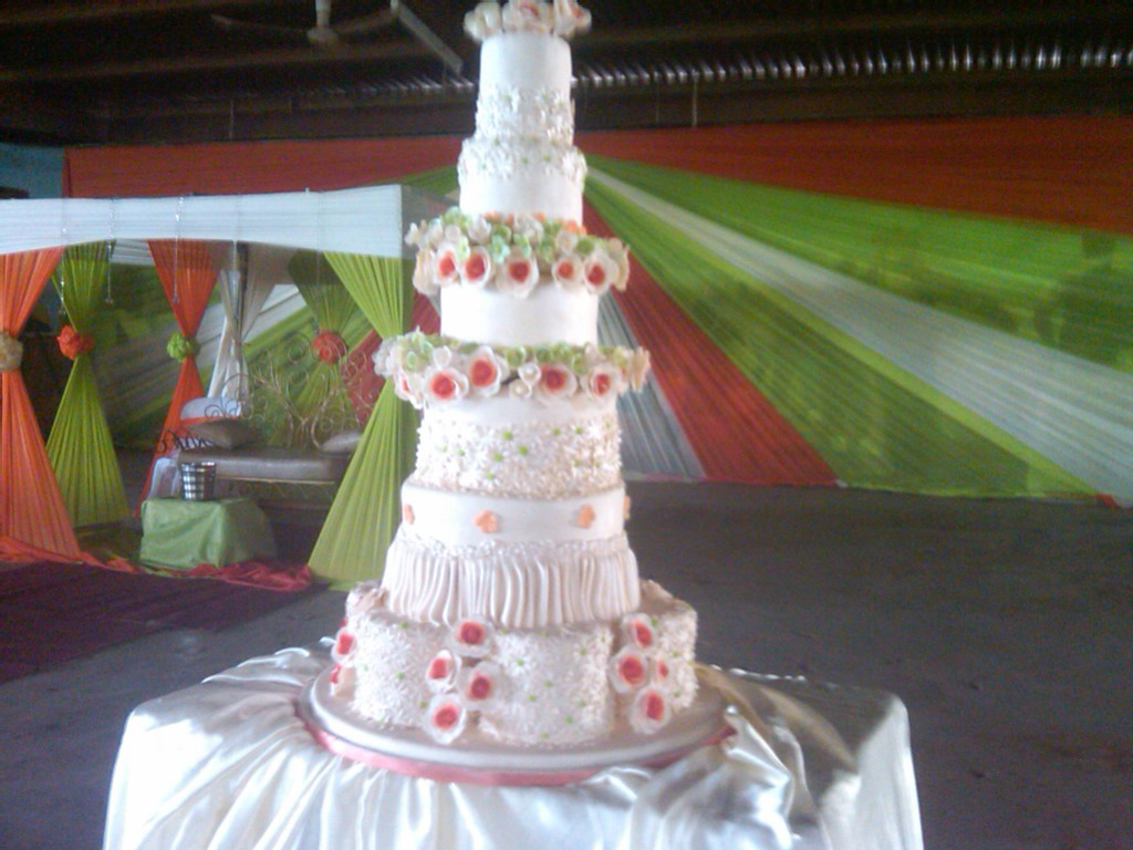 Most Expensive Wedding Cakes
 The World s Most Expensive Wedding Cake Food 2 Nigeria