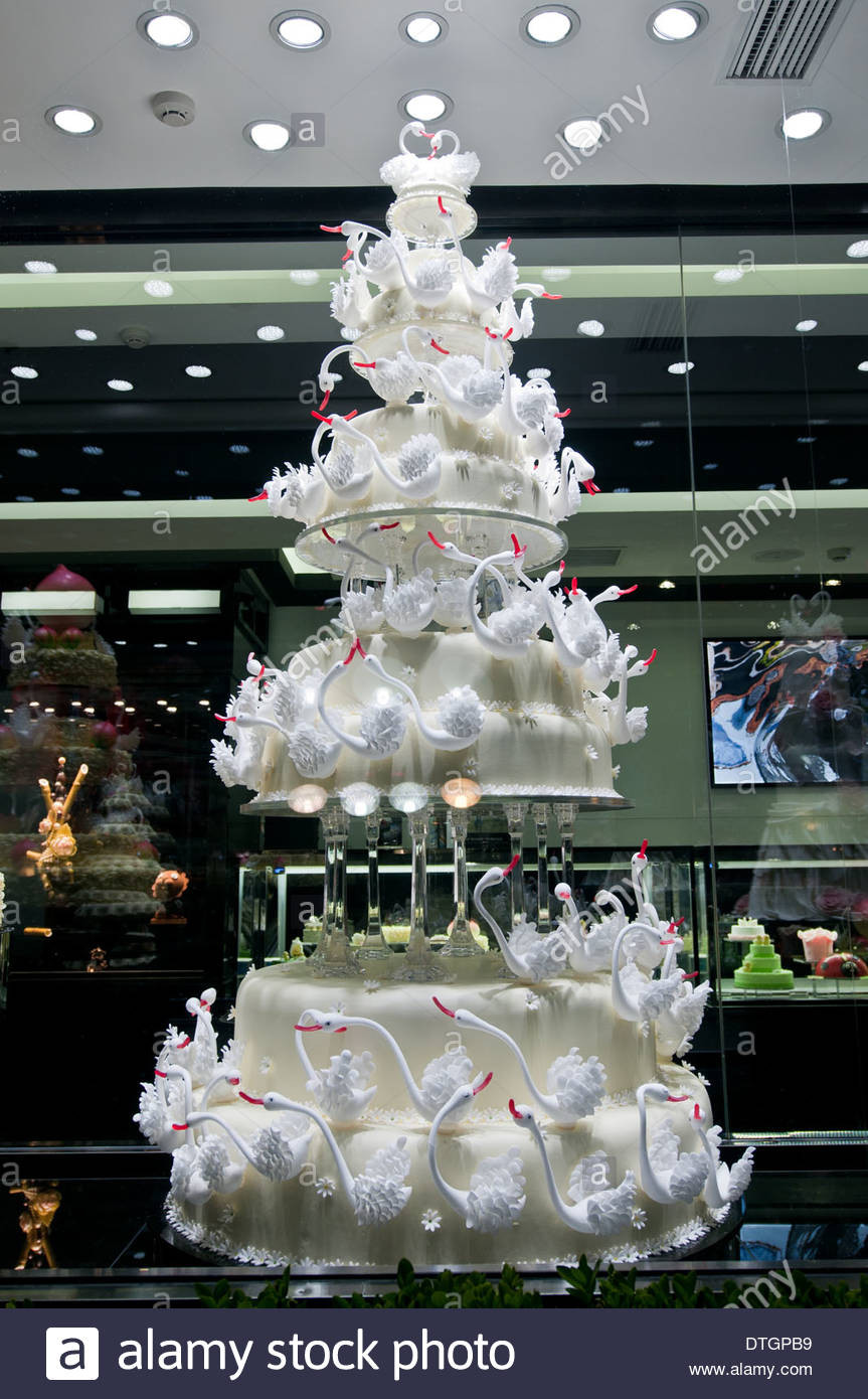 Most Expensive Wedding Cakes
 Most expensive wedding cake in Black Swan Luxury Cake shop