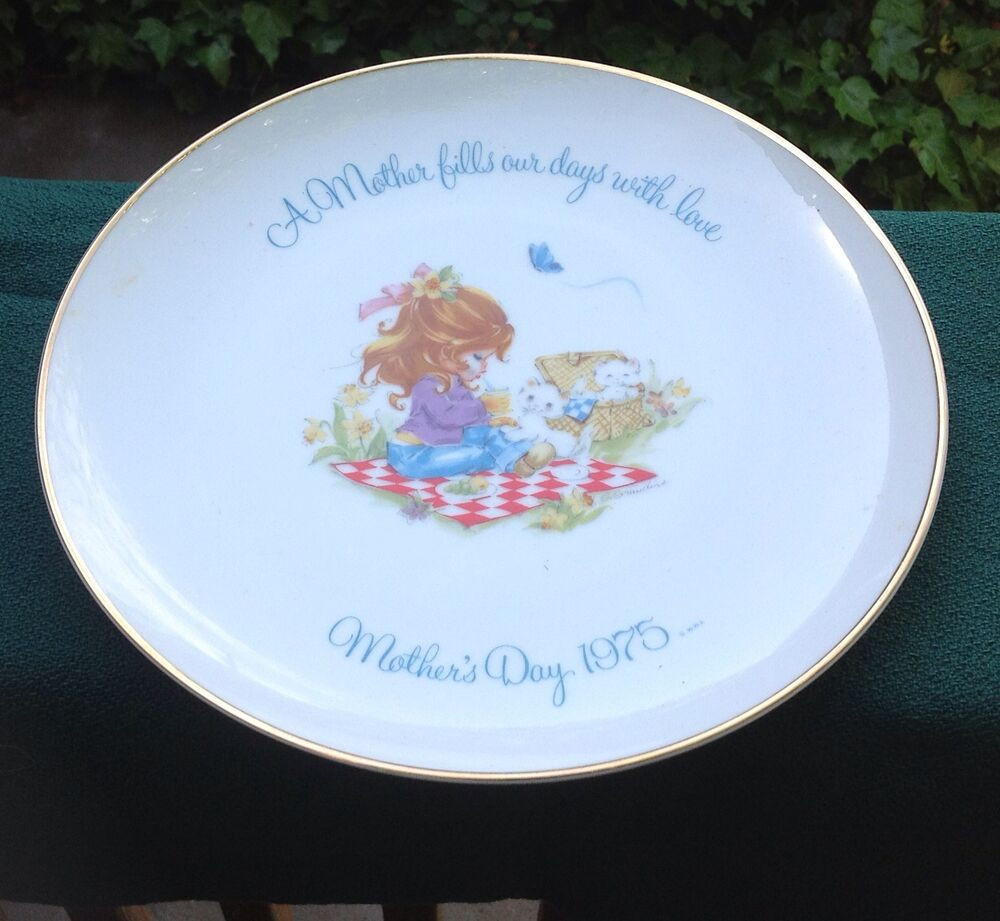 Mother'S Day Dinner
 VINTAGE COLLECTOR MEMORATIVE GIGI PLATE FROM MOTHER S