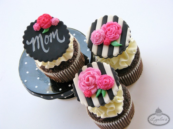 Mothers Day Cupcakes
 Quick & Easy Mother s Day Cupcakes Decorating Tutorial