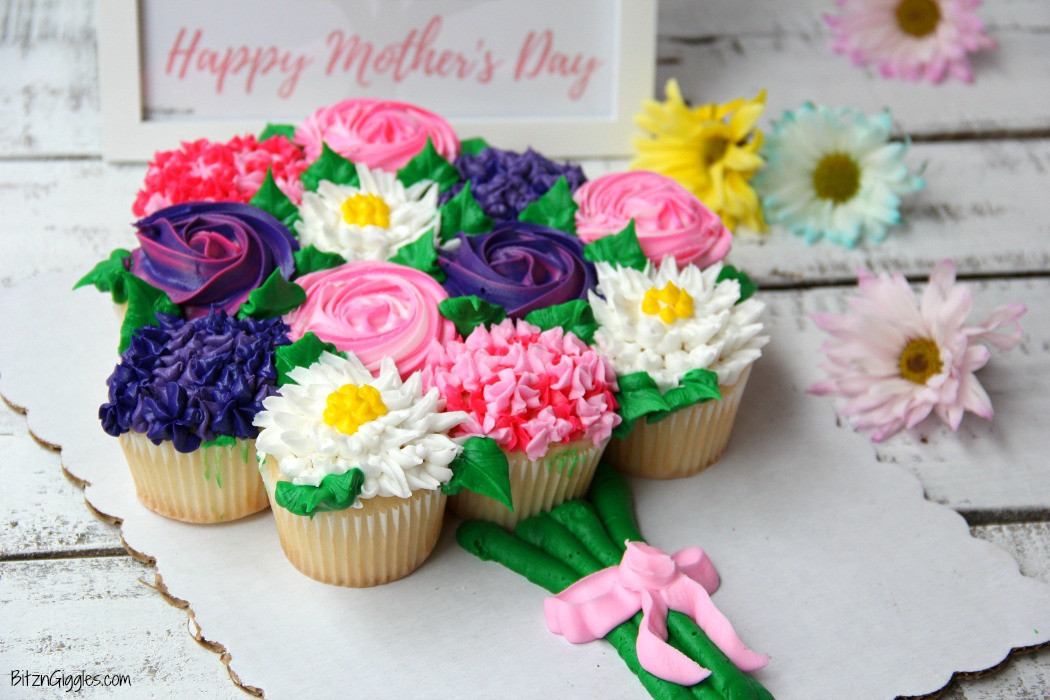 Mothers Day Cupcakes
 Mother s Day Cupcake Cake Free Printable Bitz & Giggles