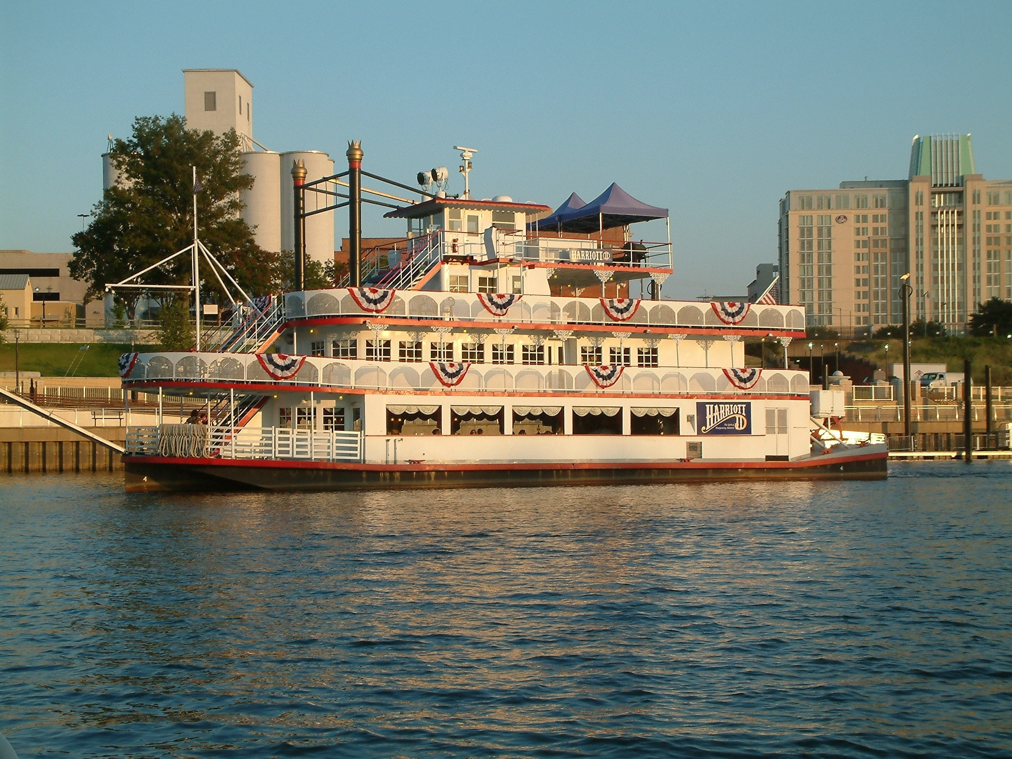 Mothers Day Dinner Cruise
 Spend time on a dinner cruise street fair or festival in