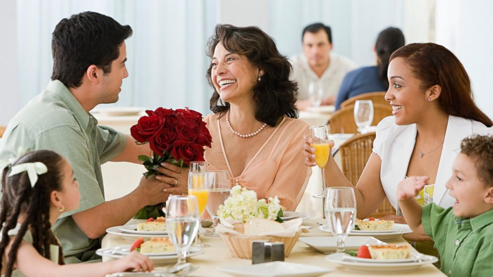 Mothers Day Dinners
 Mother s Day 2015 Dining Deals and Freebies ABC News