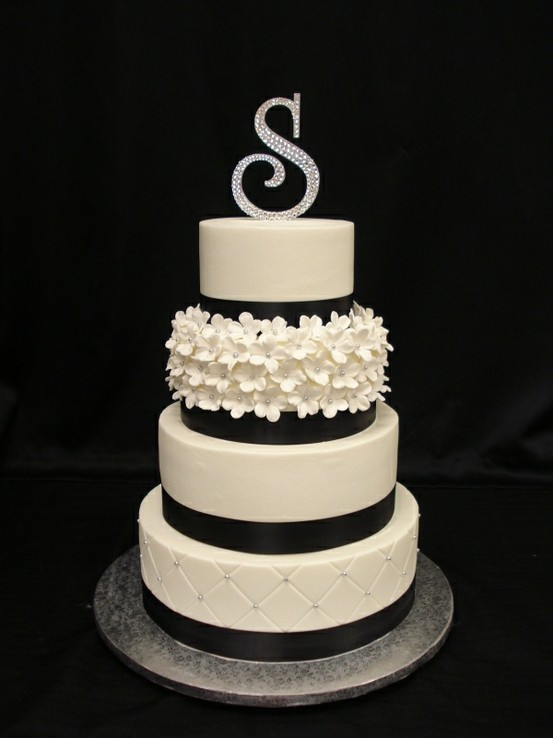 Navy Blue And Silver Wedding Cakes
 Your Wedding in Colors Navy Blue and Silver Arabia Weddings