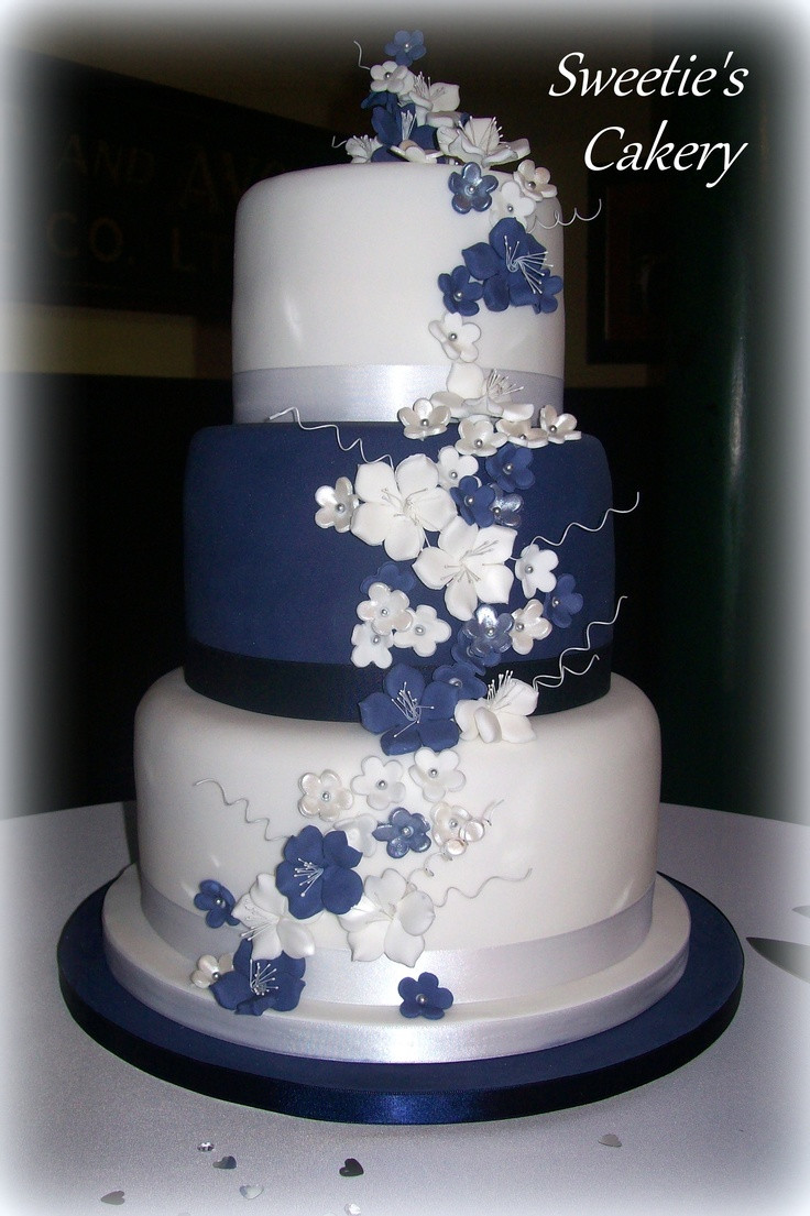 Navy Blue And White Wedding Cake
 Navy blue wedding cake idea in 2017