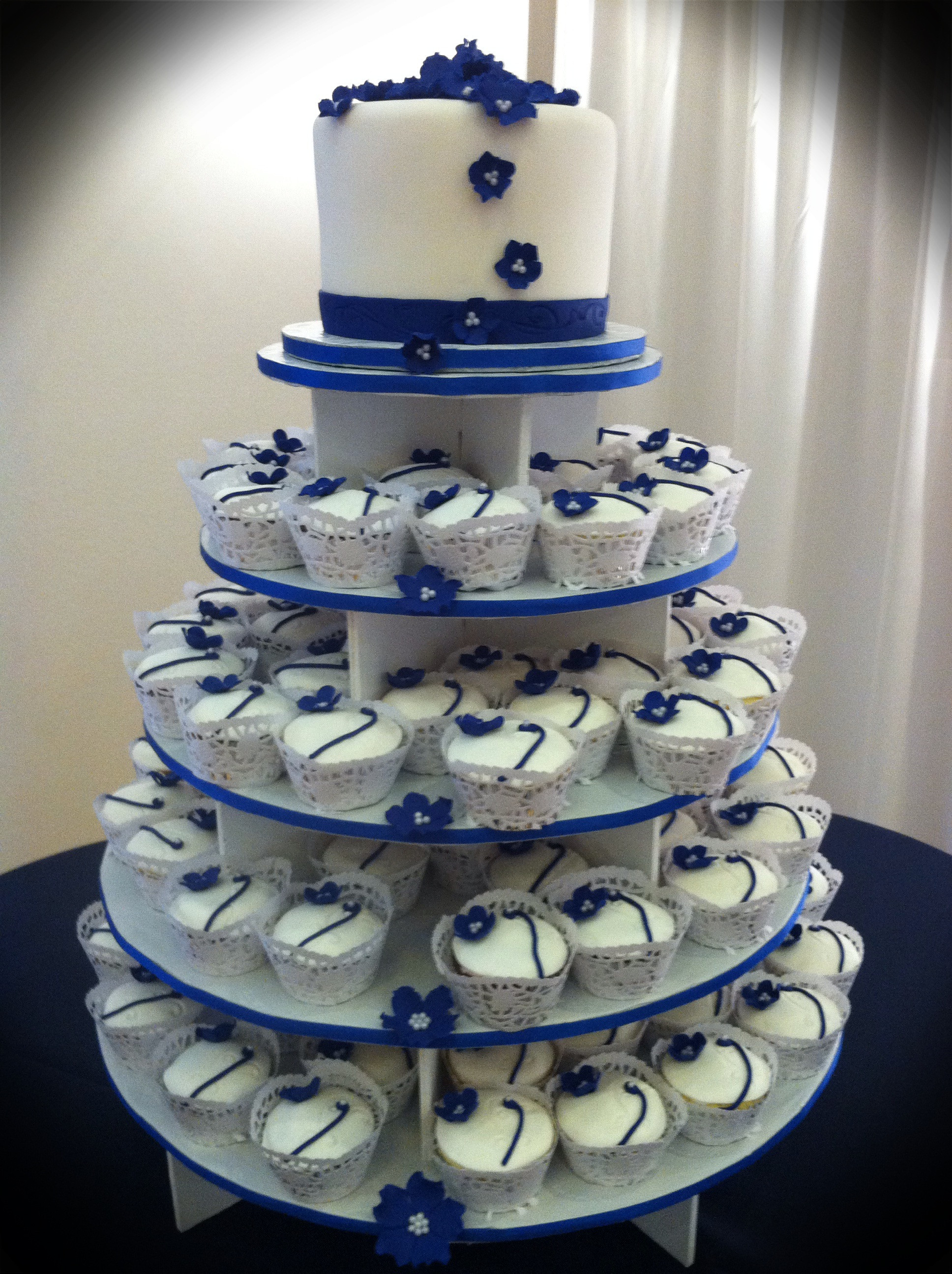 Navy Blue And White Wedding Cake
 White Wedding Cake Cupcakes