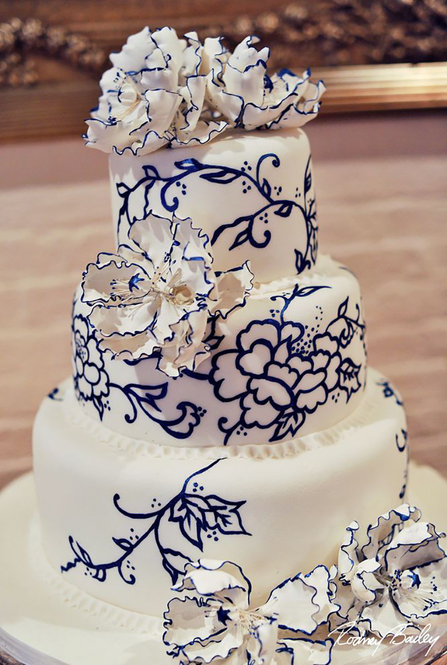 Navy Blue Wedding Cakes
 Navy Wedding Cake Decorations Wedding Ideas By Colour