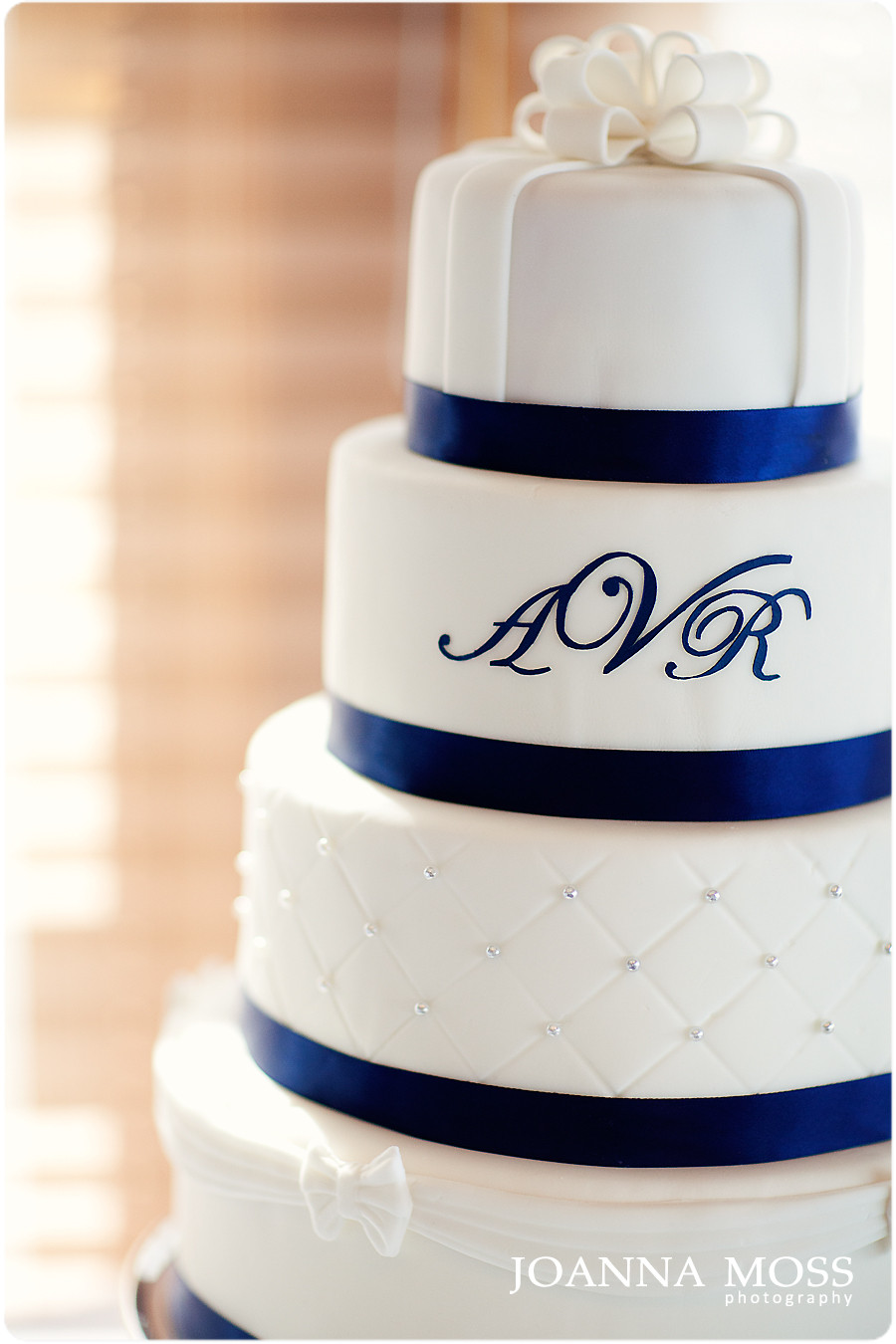 Navy Blue Wedding Cakes
 Navy blue wedding cake idea in 2017