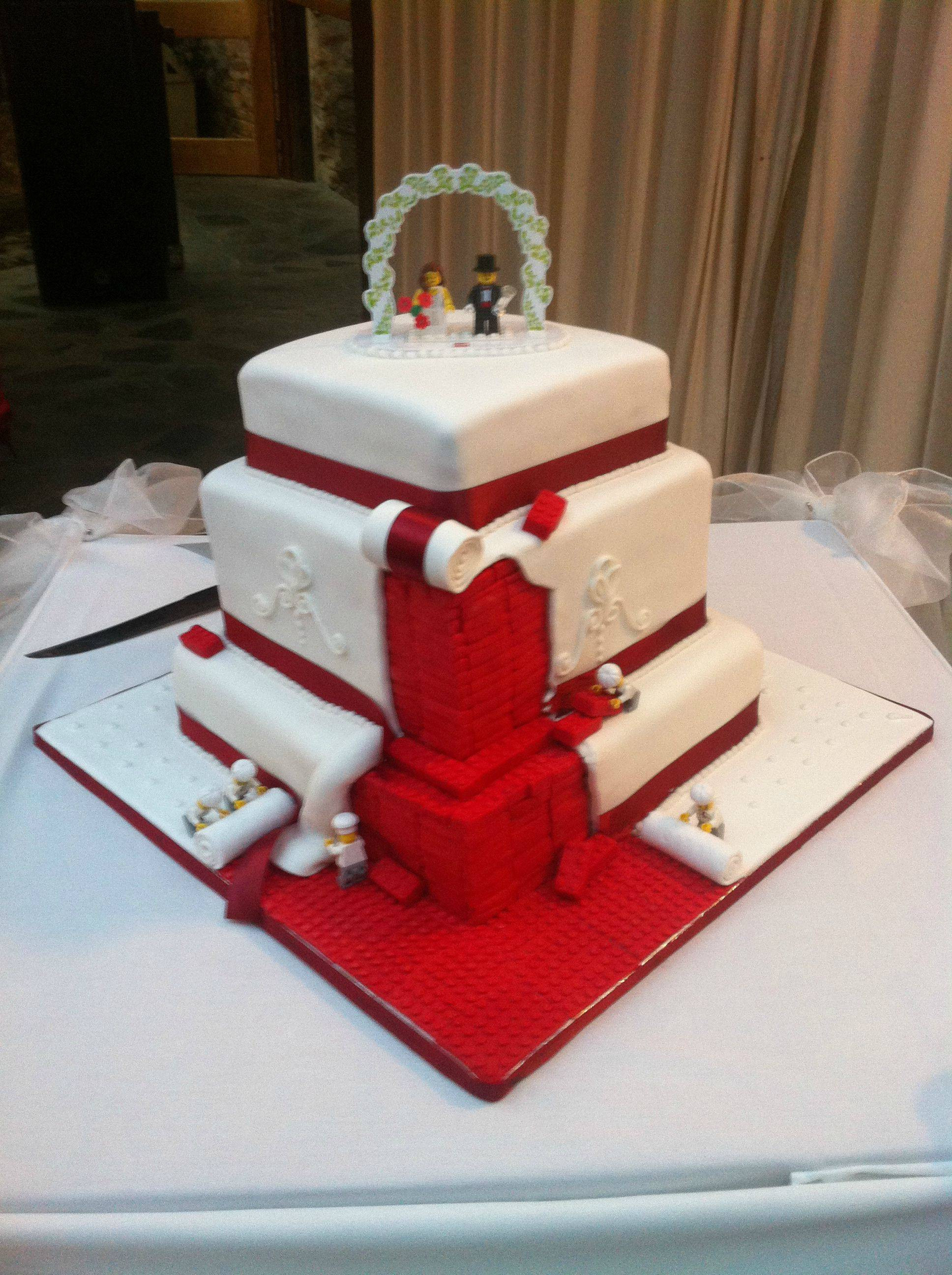 Nerdy Wedding Cakes
 26 Nerdy Wedding Cakes to Geek Out Over