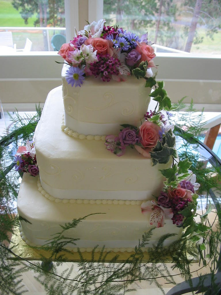 Nice Wedding Cakes
 Nice Wedding Cake jigsaw puzzle in Food & Bakery puzzles