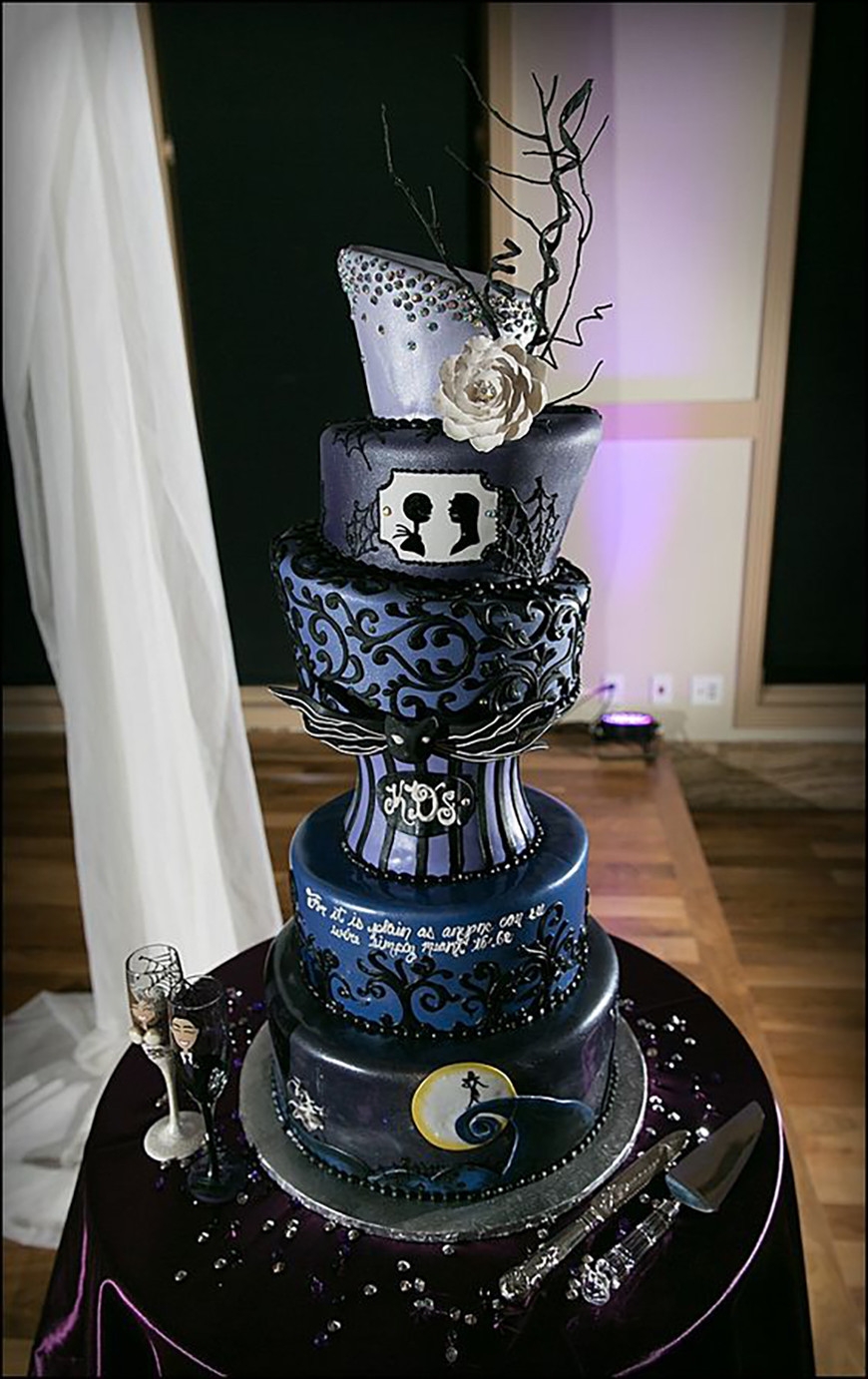 Nightmare Before Christmas Wedding Cakes
 23 Halloween Wedding Cakes