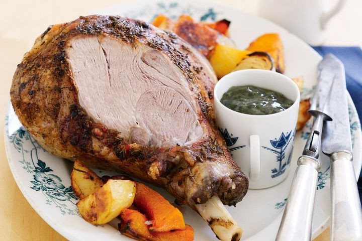 One Pan Easter Dinner
 Classic roast lamb and gravy