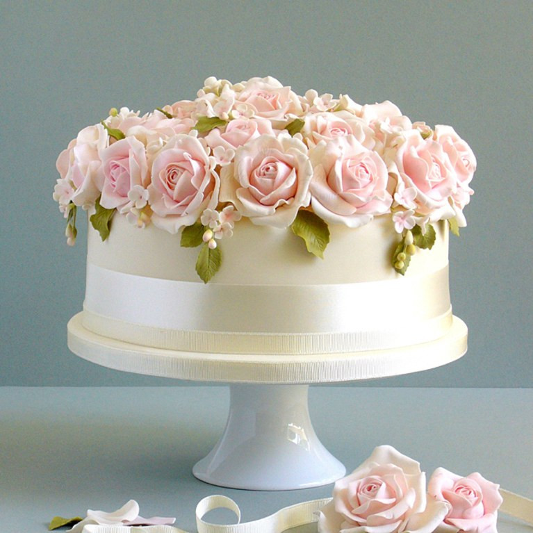 One Tiered Wedding Cakes
 White e Tier Cake with Roses