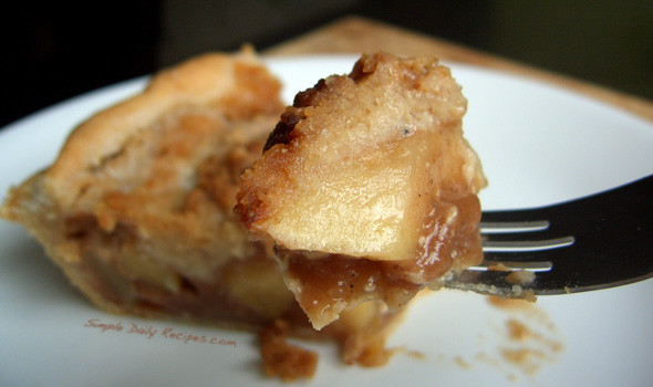 Organic Apple Pie
 How to Bake An Organic Apple Pie