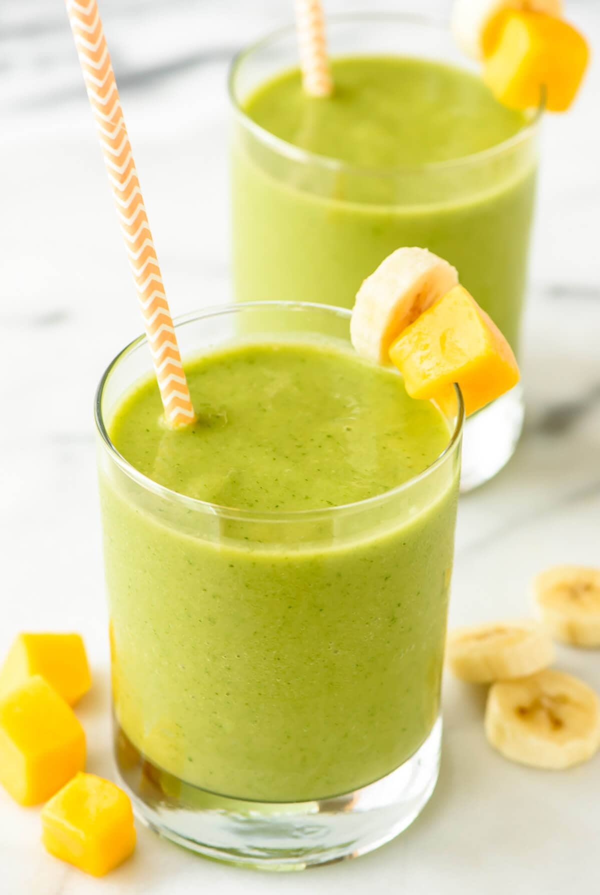 Organic Smoothie Recipes
 4 Ingre nt Mango Green Smoothie