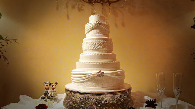 Outrageous Wedding Cakes
 Most Outrageous Wedding Cakes You’ll Want