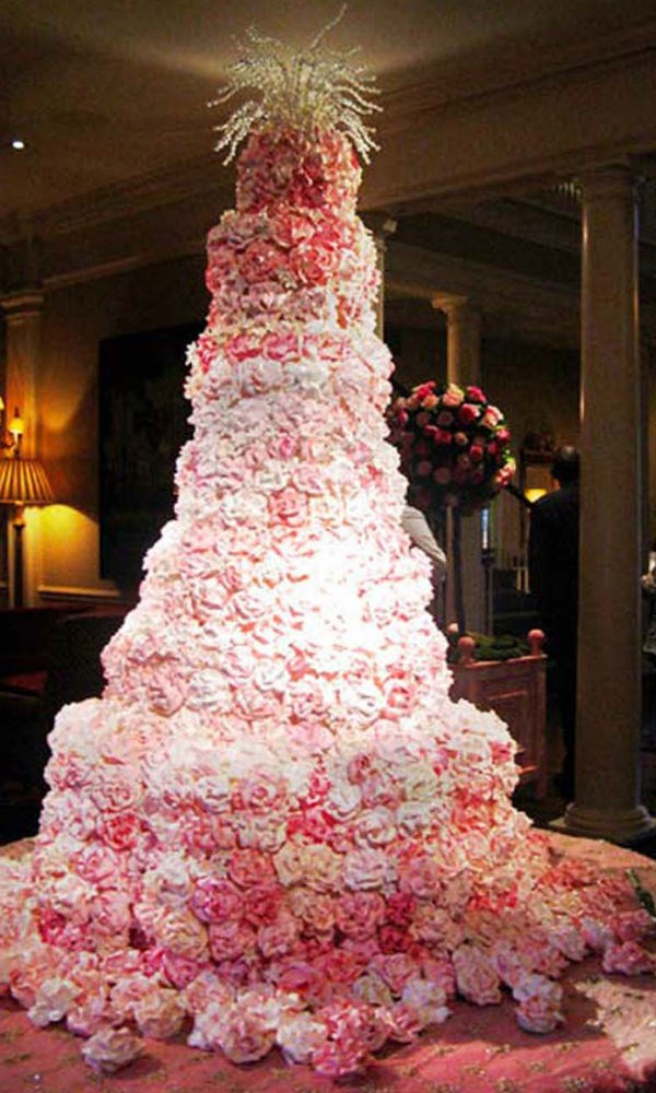 Outrageous Wedding Cakes
 12 Truly Outrageous Wedding Cakes