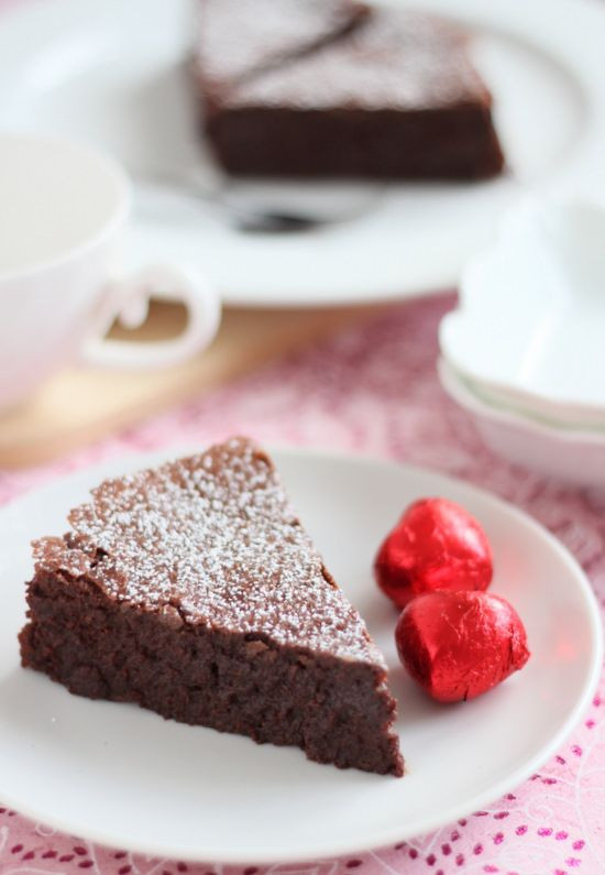 Passover Flourless Chocolate Cake
 10 Best images about Holiday Meals on Pinterest