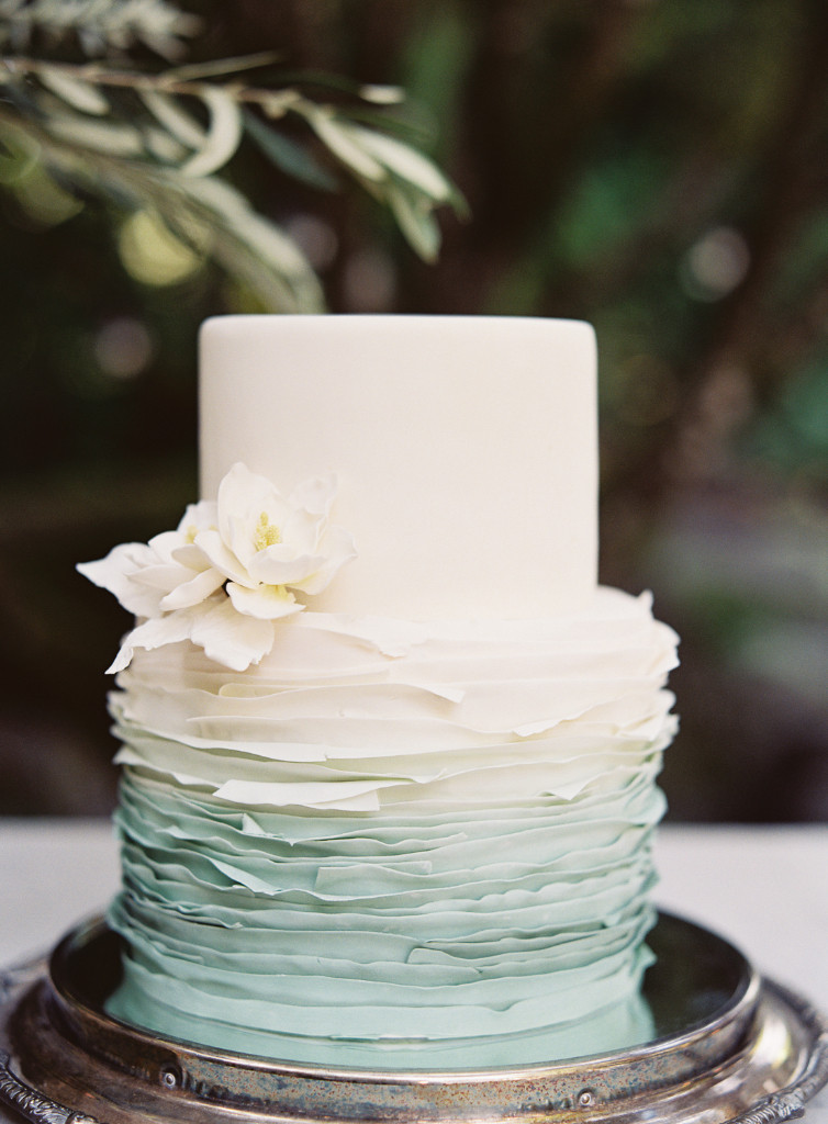 Pictures Of Small Wedding Cakes
 Wedding Cake