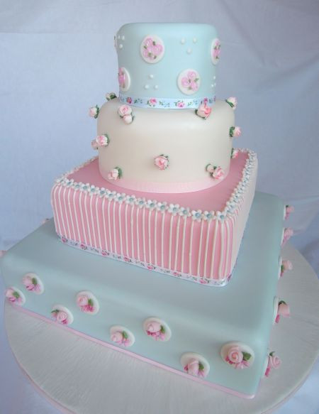 Pink And Blue Wedding Cakes
 Lizl s blog This popular designed three tier wedding cake