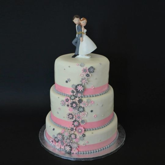 Pink And Grey Wedding Cakes
 Pink and Grey littles flowers wedding cake Cake by Une