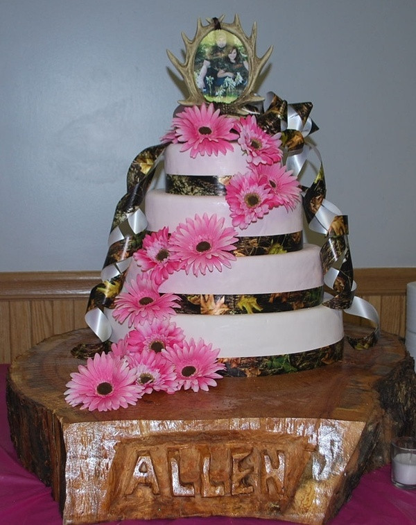 Pink Camo Wedding Cakes
 Camo and Pink Wedding Cakes SweetTpieS Dessert Studio