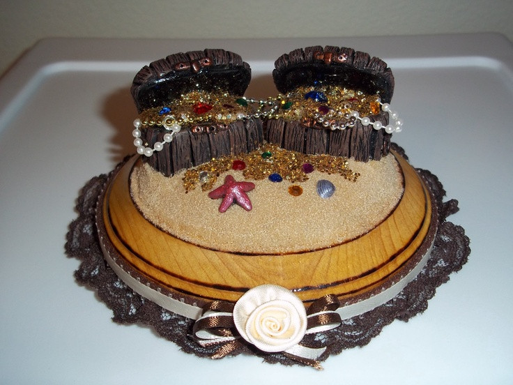 Pirate Wedding Cakes
 Custom Pirate Treasure Chests Wedding Cake Topper