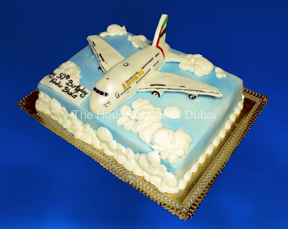 Plane Wedding Cakes
 Emirates Airlines Plane Cake